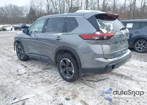2024 Nissan Rogue Sv Intelligent Awd z USA, uszkodzony, nr VIN JN8BT3BB8RW442491
